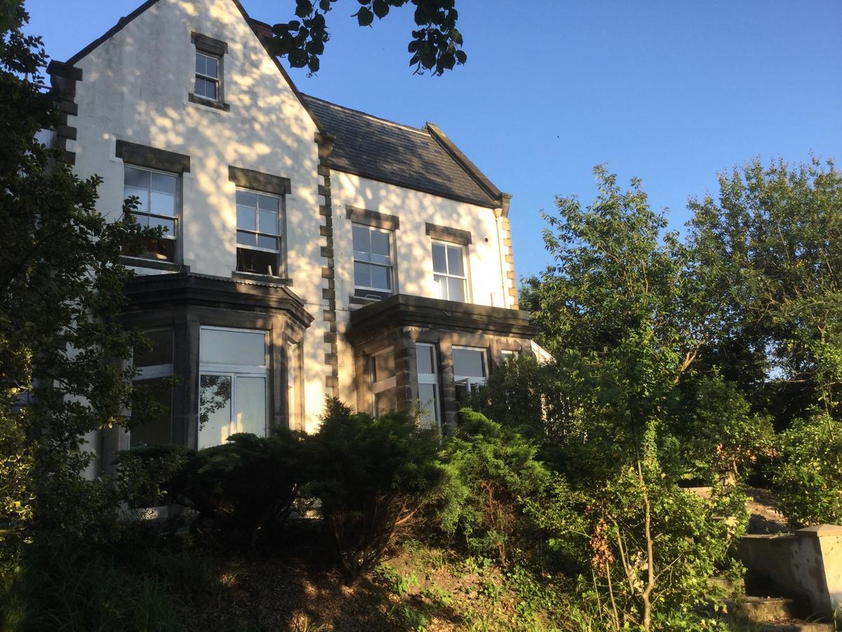 Grosmont House Acomodação com café da manhã Exterior foto